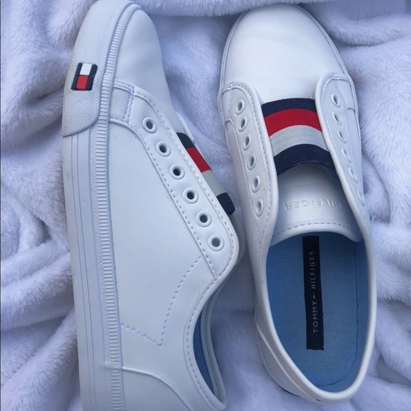 tommy tennis shoes